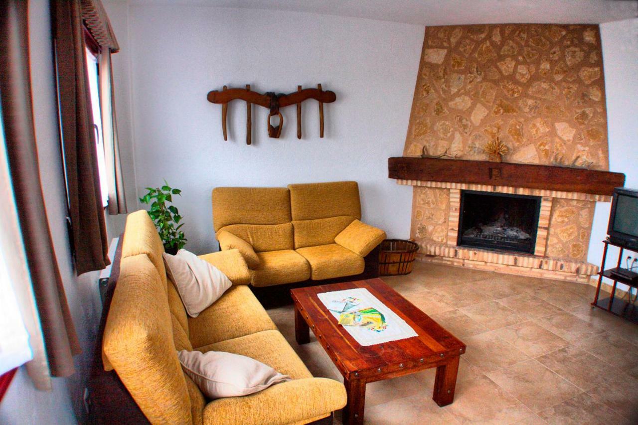 Casa Rural Ca'L Gonzalo Almazán Exterior foto